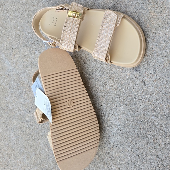 NWT A New Day Jonie Ankle Strap Footbed Sandals - Picture 2 of 5